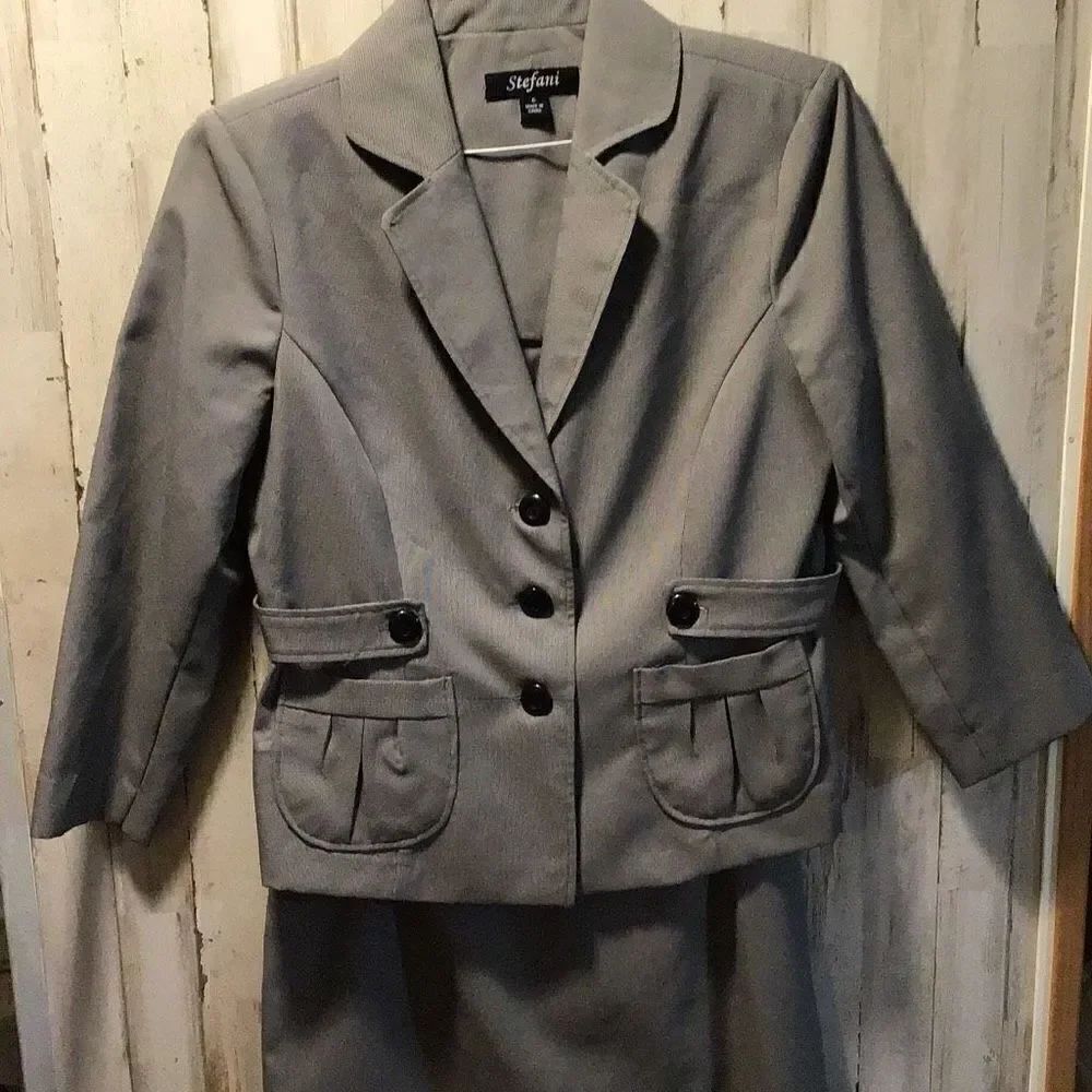 Skirt suit by Stefani Size 6